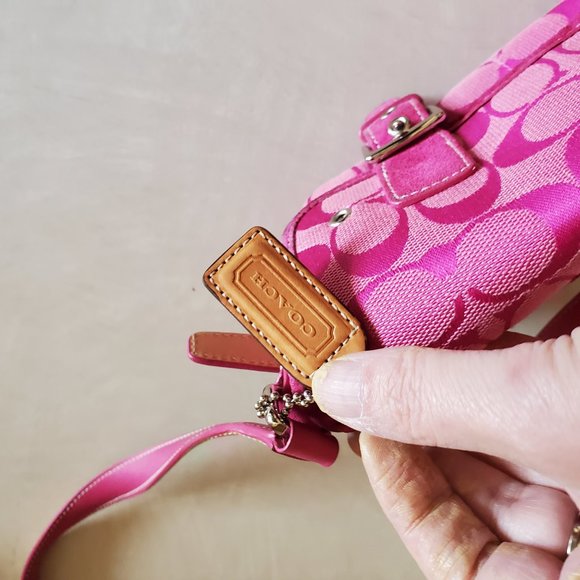 LIKE NEW RARE VINTAGE Coach Mini Field Crossbody Bag Purse - Picture 5 of 11